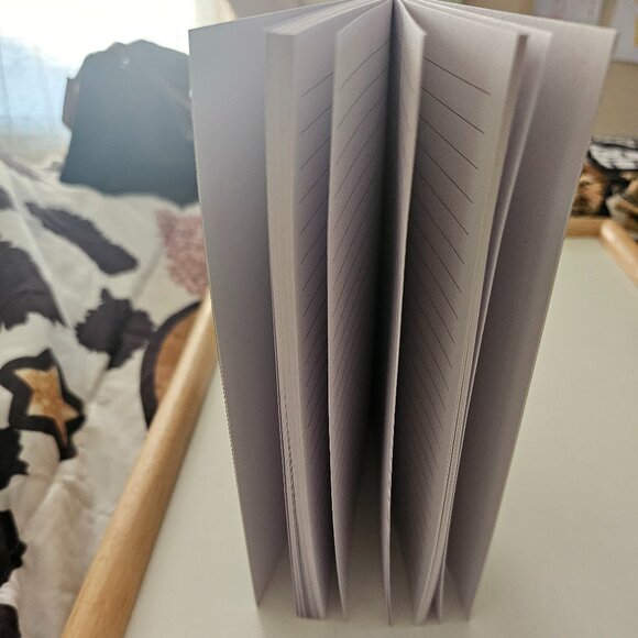 Brand New MAC Cosmetics Notebook - Picture 4 of 4